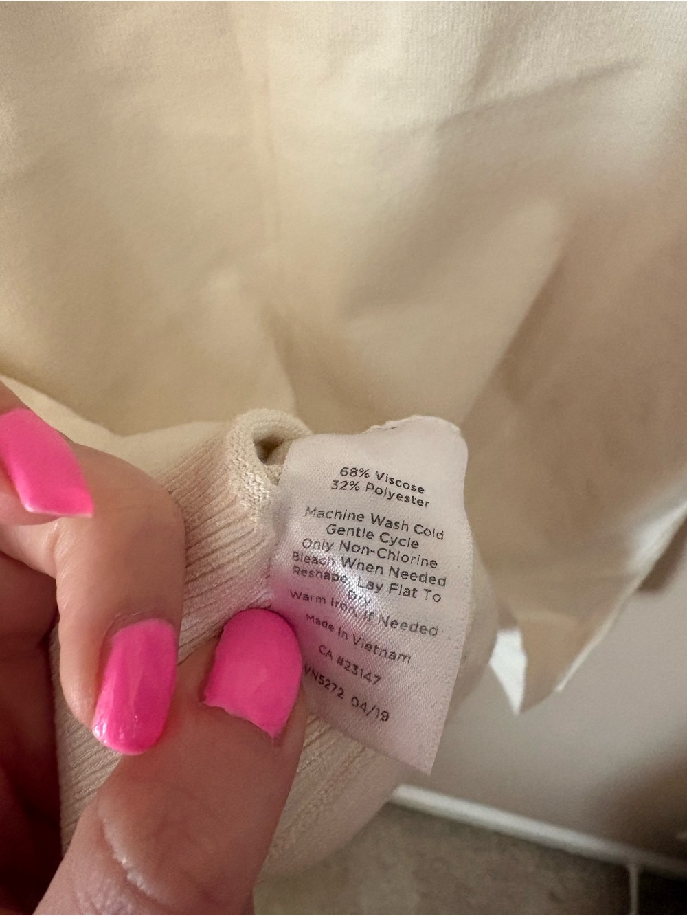 Talbots Cream Ribbed Turtleneck Sleeveless Top with black trim Sz SP - Picture 8 of 8